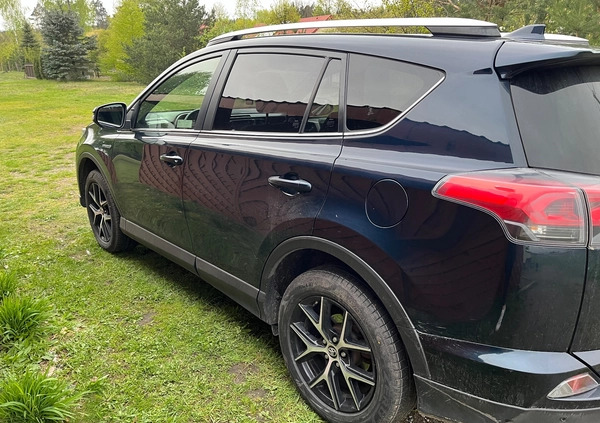 Toyota RAV4 cena 87000 przebieg: 159134, rok produkcji 2017 z Szczytno małe 29